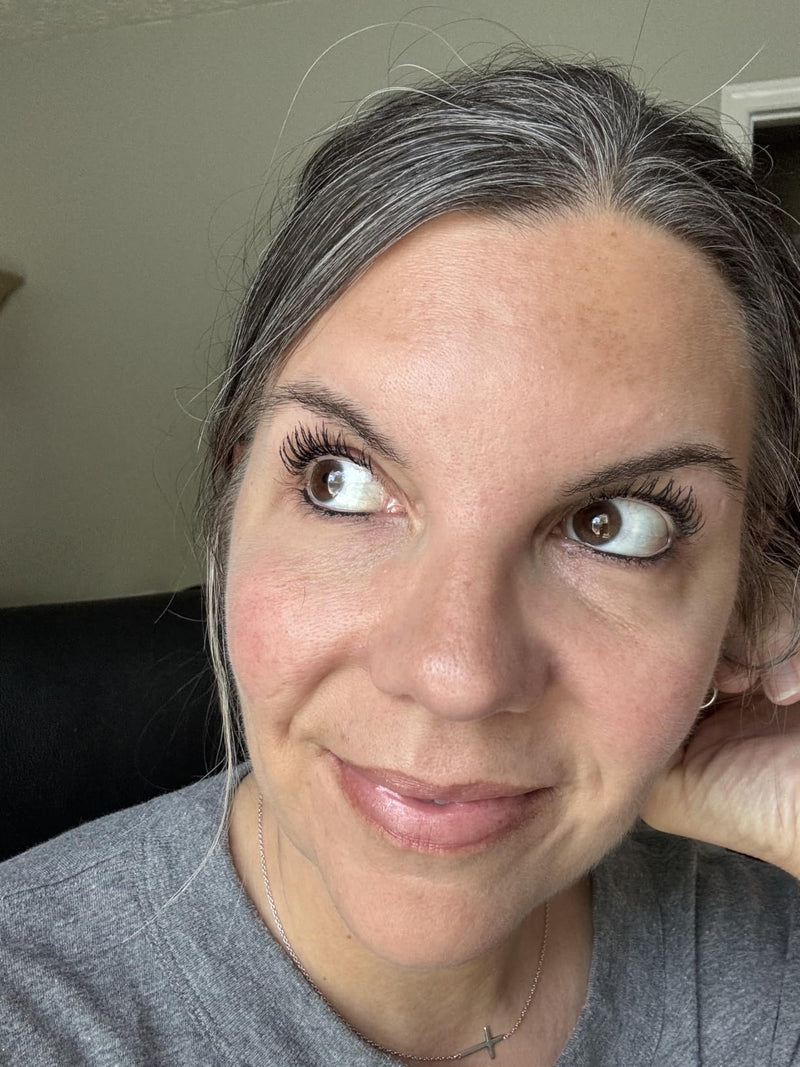 Great Mascara dries quick